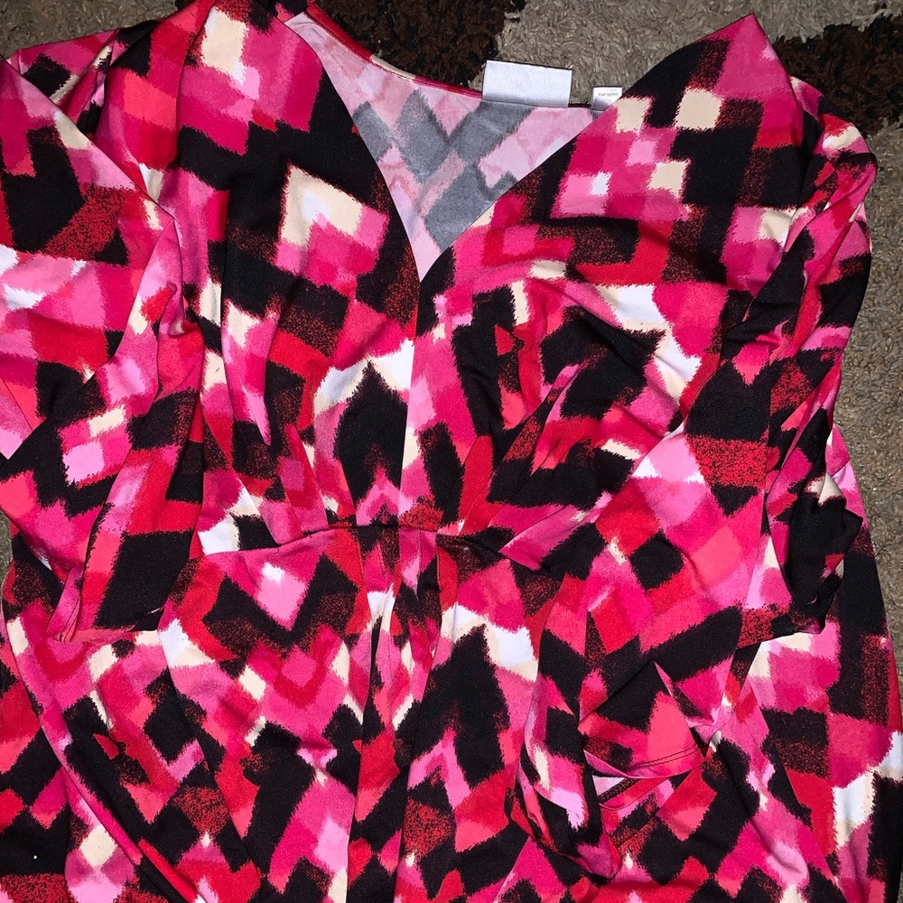 Half sleeve black and pink print shirt